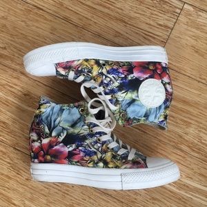 Converse sneaker heel